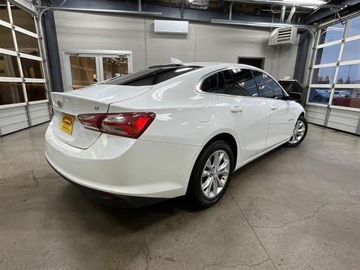 2021 Chevrolet Malibu FWD LT