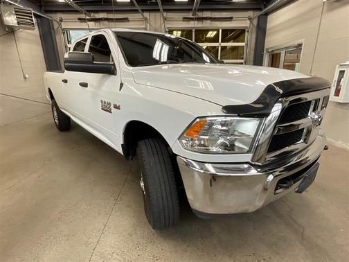 2018 RAM 2500 Tradesman Crew Cab 4x4 8' Box