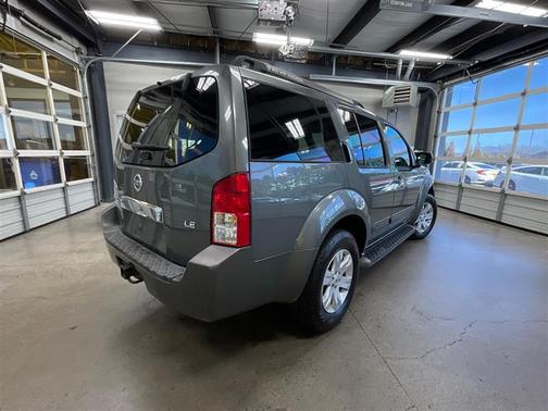 2007 Nissan Pathfinder LE