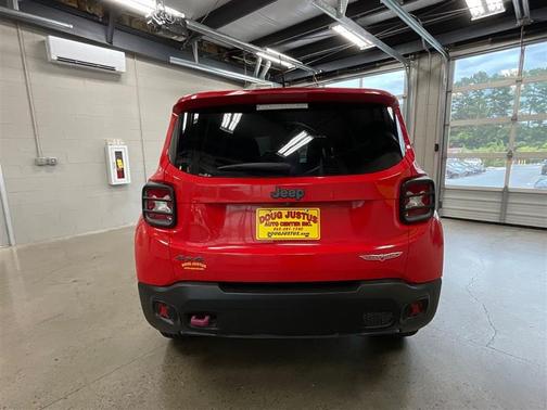 Colorado Red 2017 Jeep Renegade Trailhawk