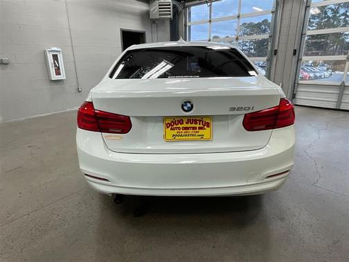 2017 BMW 320 i