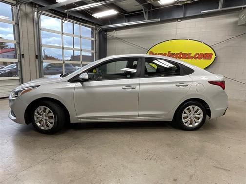 2019 Hyundai Accent SE