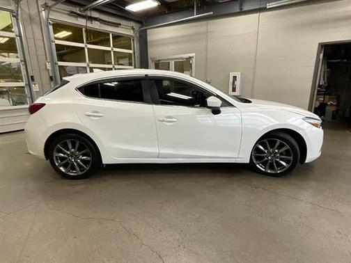 2018 Mazda Mazda3 Touring