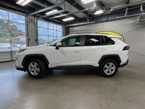 Super White 2019 Toyota RAV4 XLE