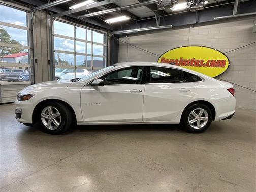 2022 Chevrolet Malibu 1LS
