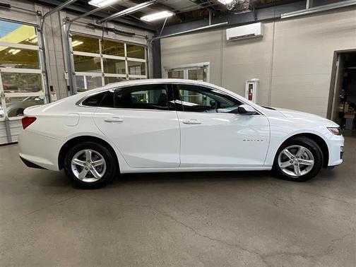 2022 Chevrolet Malibu 1LS