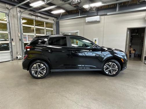 Ultra Black 2023 Hyundai KONA EV SEL