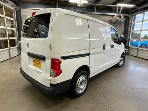 2017 Nissan NV200 S