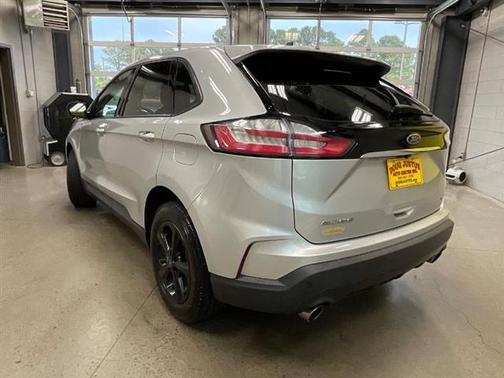 2019 Ford Edge SE