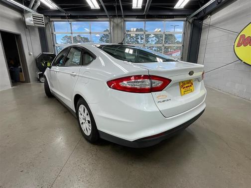 2014 Ford Fusion S