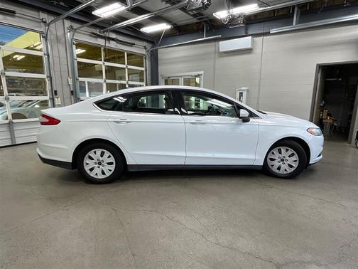 2014 Ford Fusion S