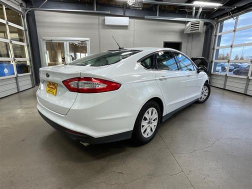 2014 Ford Fusion S