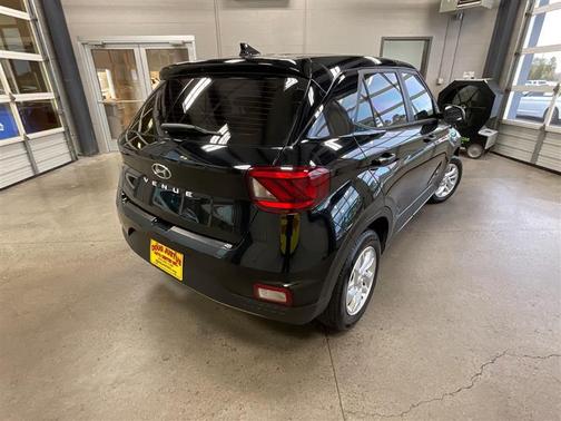 2021 Hyundai VENUE SE