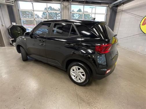 2021 Hyundai VENUE SE