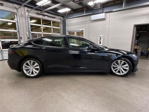 2017 Tesla Model S 75D