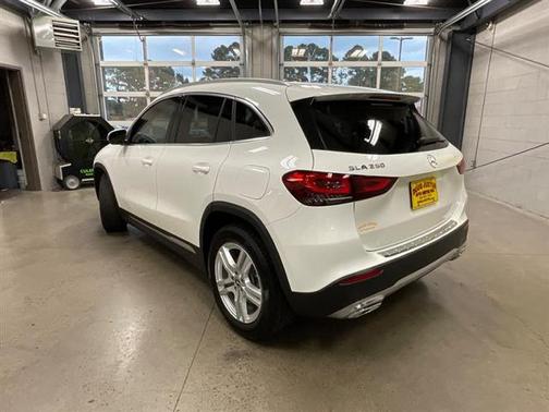 2021 Mercedes-Benz GLA 250 Base 4MATIC