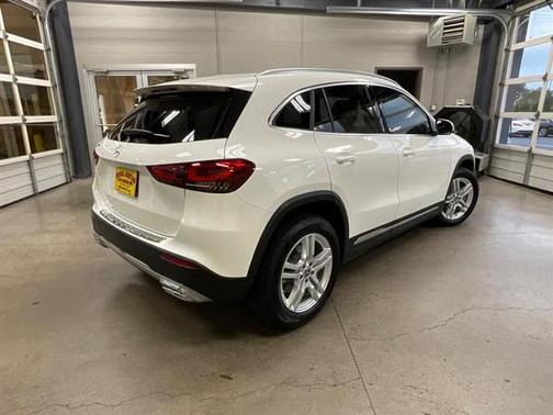 2021 Mercedes-Benz GLA 250 Base 4MATIC