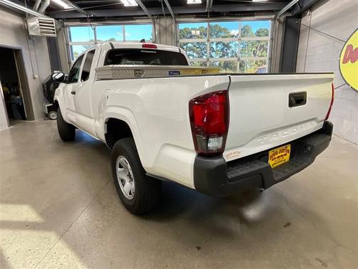 2020 Toyota Tacoma SR