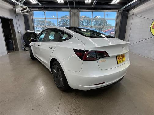 2023 Tesla Model 3 Standard Range