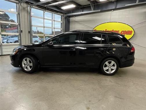 2015 Volkswagen Golf SportWagen TDI S 4-Door