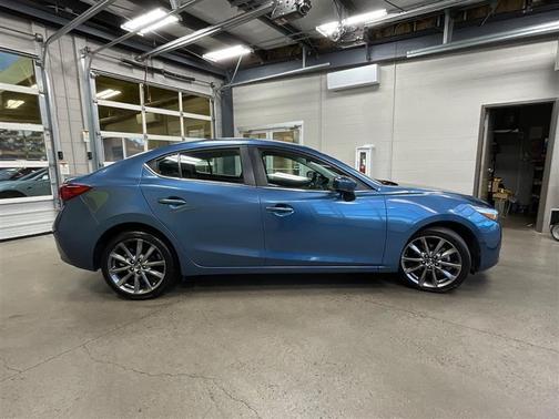 2018 Mazda Mazda3 Touring