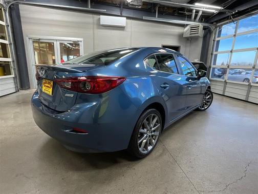 2018 Mazda Mazda3 Touring