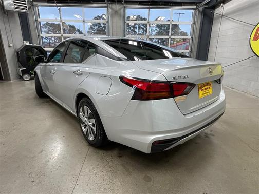 2020 Nissan Altima S FWD