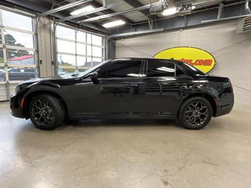 2019 Chrysler 300 Touring