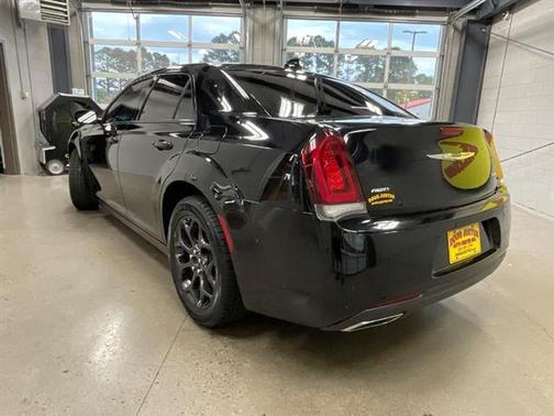 2019 Chrysler 300 Touring