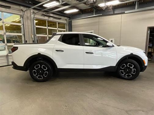 2024 Hyundai SANTA CRUZ SE