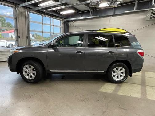 2013 Toyota Highlander SE