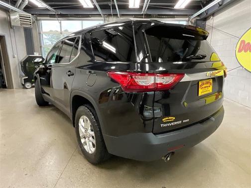 2021 Chevrolet Traverse LT Cloth