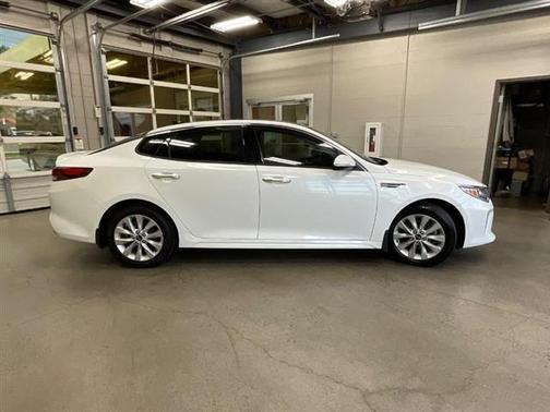 2018 Kia Optima S