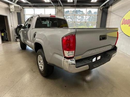 2016 Toyota Tacoma SR5