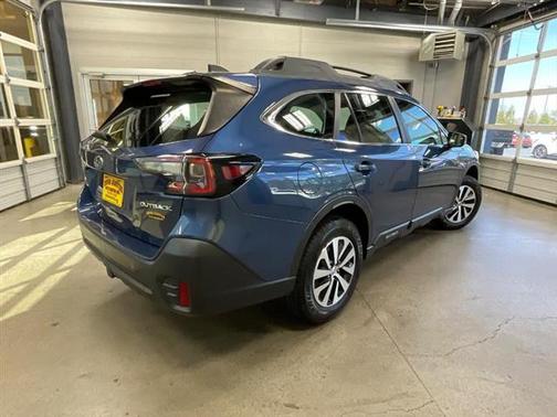 2021 Subaru Outback Base