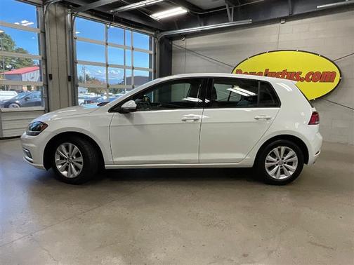 2018 Volkswagen Golf TSI SE