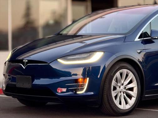 2018 Tesla Model X 75D
