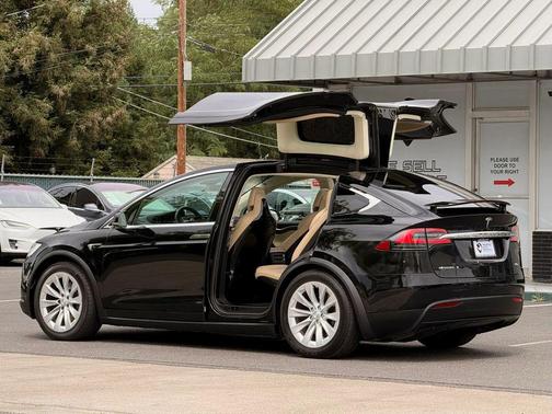 Black 2016 Tesla Model X 90D