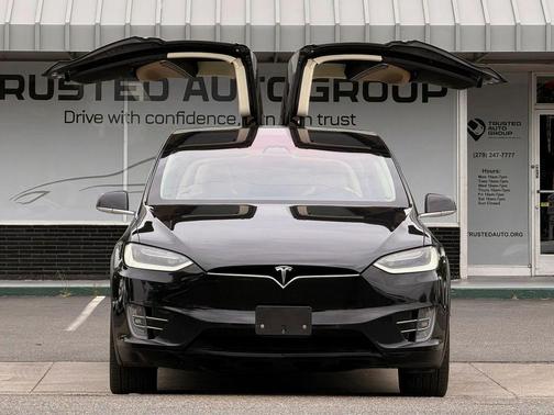 Black 2016 Tesla Model X 90D