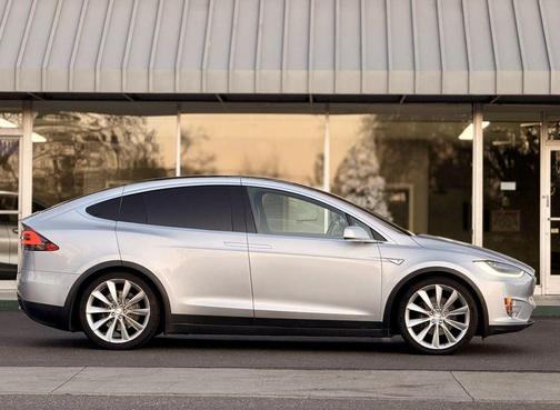 2016 Tesla Model X P90D