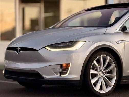 2016 Tesla Model X P90D