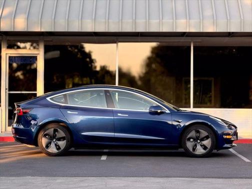 2018 Tesla Model 3 Mid Range