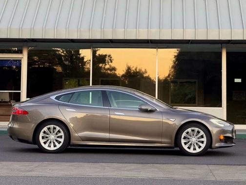 2016 Tesla Model S 75