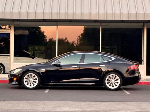 2016 Tesla Model S 60D