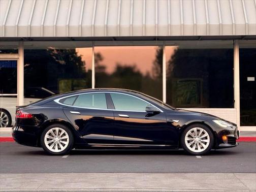 2016 Tesla Model S 60D