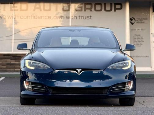 Deep Blue Metallic 2016 Tesla Model S 90D