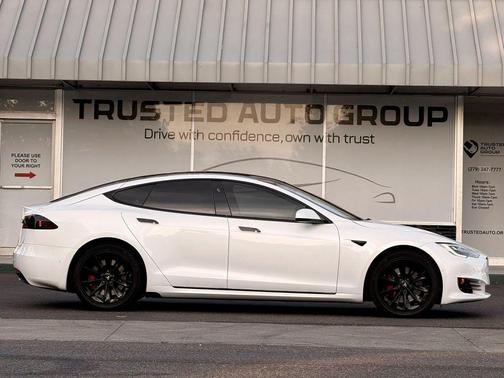 Pearl White Multi-Coat 2018 Tesla Model S 75D