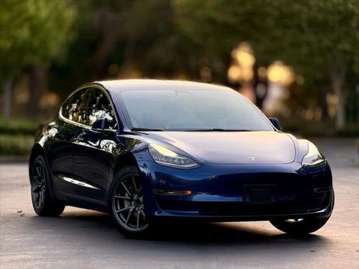 2019 Tesla Model 3 Standard Range Plus