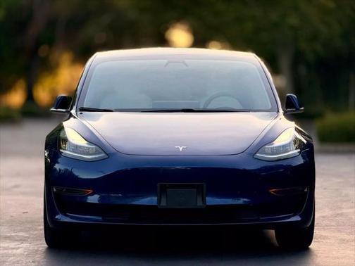 2019 Tesla Model 3 Standard Range Plus