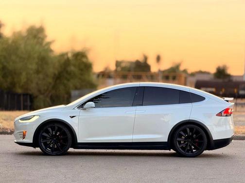 2016 Tesla Model X P10D Sport Utility 4D